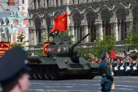 Танк Т-34-85 времён Великой Отечественной Войны на Красной площади. Фото: ПГ/Юрий Инякин