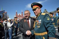 Владимир Шаманов и генерал армии Валерий Герасимов после парада. Фото: ПГ/Юрий Инякин