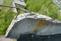 В Тамбове возбудили уголовное дело по травмированию школьницы упавшим куском бетона
