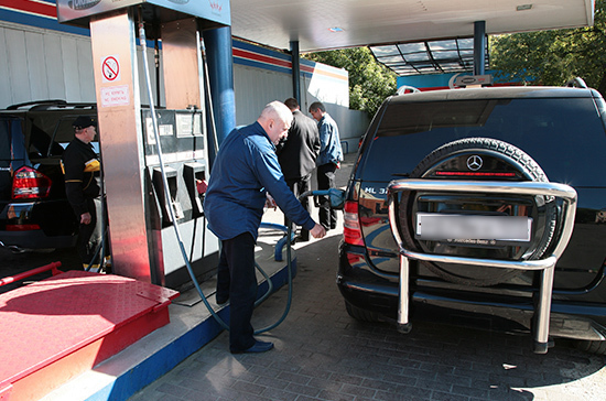 Государство может ограничить цены на бензин