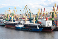 Цены на услуги в морских портах будут устанавливать в рублях