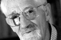 Умер лауреат Нобелевской премии по химии Йен Скоу