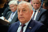 Харитонов предложил создать исполком международного парламентского форума