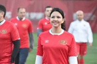 Член Комитета Госдумы по международным делам Инга Юмашева уже привела волейбольную сборную Госдумы к пьедесталу X Спартакиады федеральных органов и была готова принести победу команде и в футболе! Фото: ПГ/Игорь Самохвалов