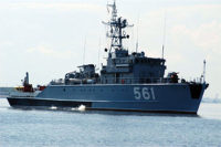 В Мурманской области моряки тральщика «Ельня» спасли байдарочника в Баренцевом море