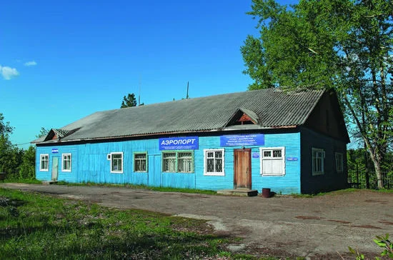 Аэропорт запасного аэродрома Красноярска на левом берегу Енисея: ни самолетов, ни людей… / Источник: Commons Wikimedia