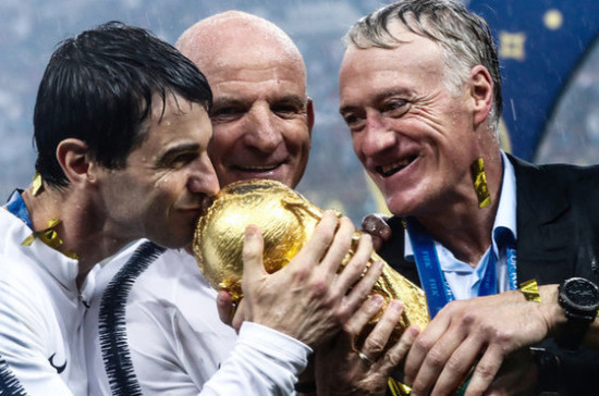 Сборная Франции стала чемпионом мира по футболу двадцать лет спустя