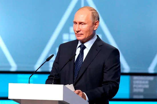 Президент отметил достижения Собянина по формированию комфортного города 