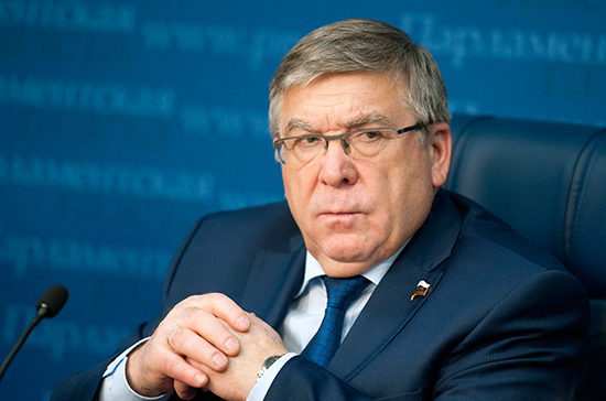 Рязанский не поддержал идею об увольнении работников в связи с утратой доверия