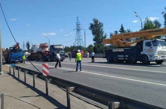 Движение на трассе в Подмосковье полностью восстановлено после обрушения перехода 