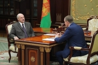 Лукашенко появился на публике после слухов об инсульте