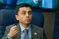 Депутат от Крыма прокомментировал идею Порошенко об иске к России