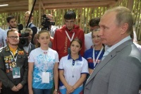 Путин отметил важность работы добровольцев при тушении пожаров