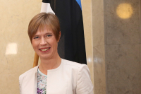 Президент Эстонии решила поработать в русскоязычной Нарве