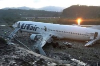 В аэропорту Сочи самолёт выкатился за пределы полосы, пострадали 18 человек
