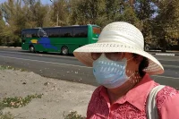 Социальный работник Татьяна считает, что будет нужнее здесь, в Армянске
