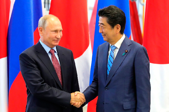 Путин посетит Японию в июне 2019 года, сообщил Абэ 