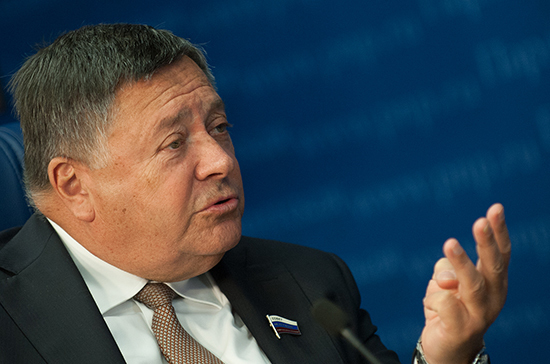 Сенатор Калашников раскритиковал ЦБ за повышение кредитной ставки