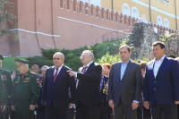 Церемония в память об освобождении Смоленска от фашистов прошла у стен Кремля