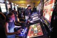За участие детей в азартных играх родителей накажут штрафом