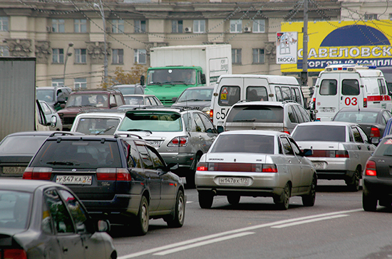 СМИ: российским водителям начнут выдавать новые номера