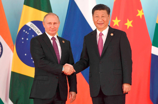 Фарфоровый сервиз лидеров России и Китая станет экспонатом музея