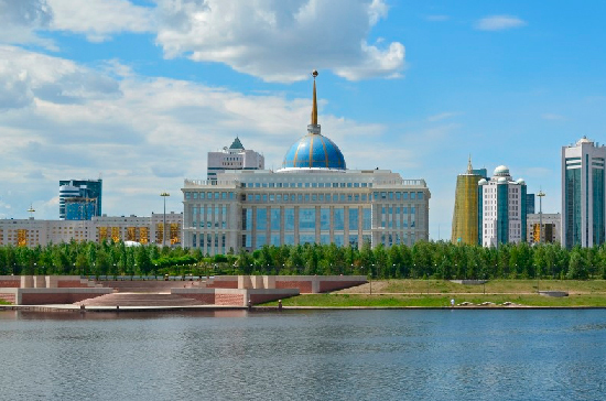 В Казахстане госслужащим запретят участвовать в религиозных объединениях