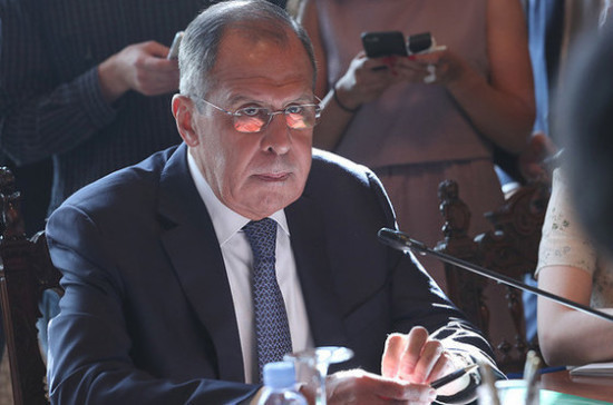 Лавров назвал высокомерными высказывания Мэй в адрес России