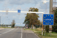 Россияне смогут ездить в Латвию без шенгена