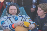 Российский космонавт и два американских астронавта вернулись с МКС