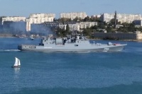 Новейший фрегат «Адмирал Макаров» впервые прибыл в Севастополь