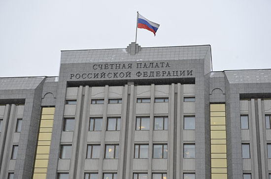 Счётная палата считает оптимистичным заложенный в бюджете курс рубля при дешёвой нефти