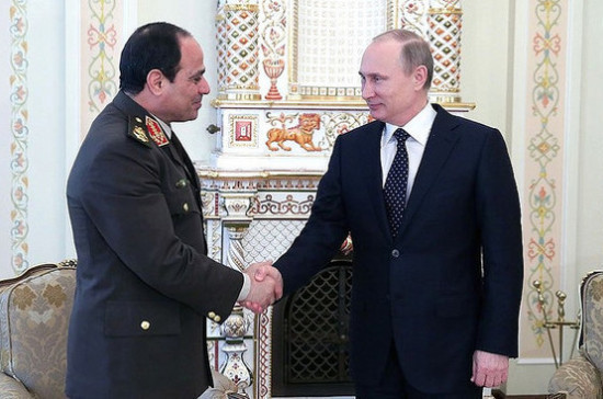 Путин обсудит с ас-Сиси восстановление прямого авиасообщения между РФ и Египтом