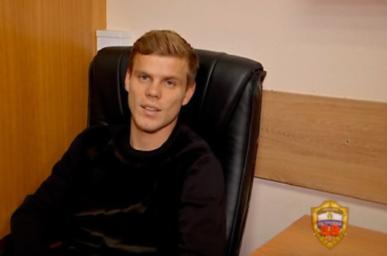 Мосгорсуд оставил футболиста Кокорина под стражей