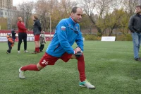 Заслуженный тренер России Александр Фионов помог сборной российских депутатов подготовиться к гала-матчу по мини-футболу, который проходил на старейшем стадионе Москвы – «Красной Пресне».
