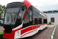 В Петербурге появится новый трамвай с зарядками для гаджетов