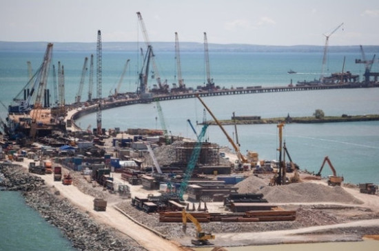Керченский железнодорожный мост сдадут в срок