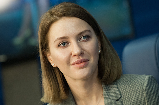 Аршинова обвинила в некомпетентности главу департамента молодёжной политики Свердловской области