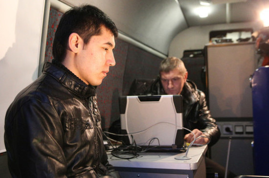 Иностранцев могут начать страховать от департации из России