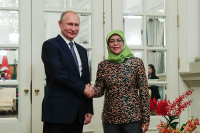 Путин встретился с президентом Сингапура