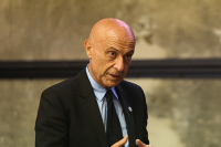 Бывший глава МВД Италии претендует на пост национального секретаря Демпартии