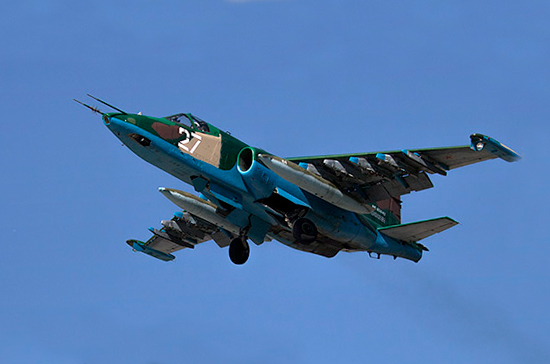 Российские Су-25 патрулируют Керченский пролив из-за ВМС Украины