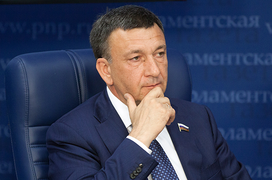 В Госдуме прокомментировали отмену знака «Шипы» для автомобилистов