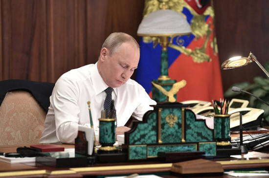 Путин предложил узаконить право на возврат НДС при экспорте услуг