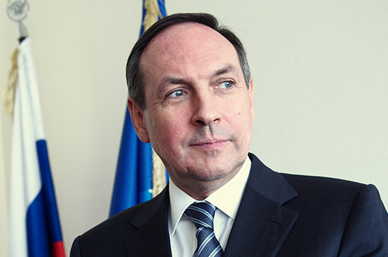 Никонов предложил включить внеклассную работу в образовательные госстандарты