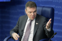 Левин объяснил необходимость законопроекта о суверенном Рунете