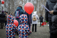 Госдума приняла законопроект о штрафах за привлечение детей к участию в митингах