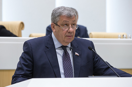 Сенатор Чернецкий принял участие в работе наблюдательного совета Уральского университета имени Ельцина