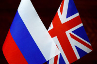 Москва и Лондон начнут восстанавливать численность диппредставительств в январе, сообщил посол
