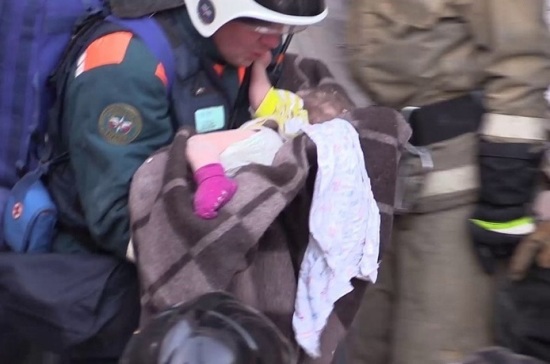 Состояние спасенного в Магнитогорске младенца улучшилось, сообщили в Минздраве
